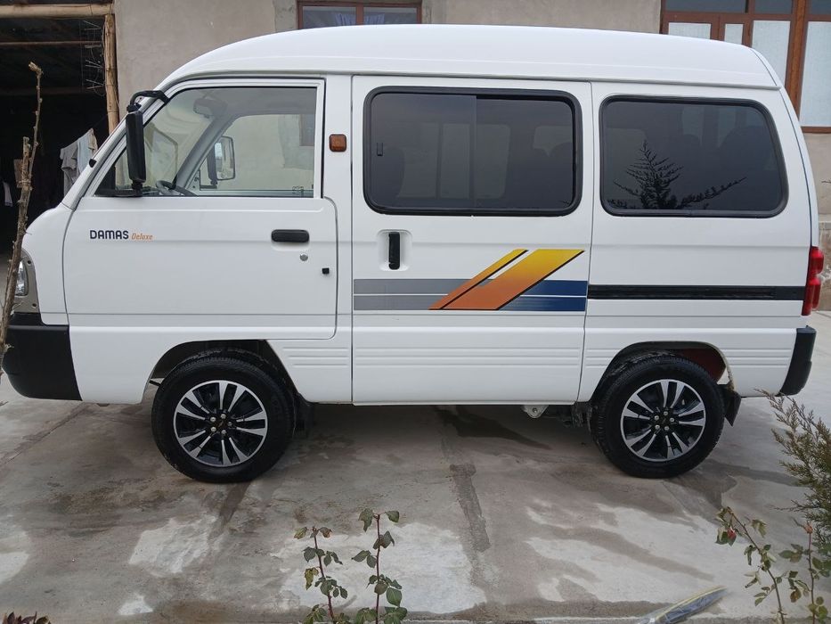 Chevrolet damas sotiladi