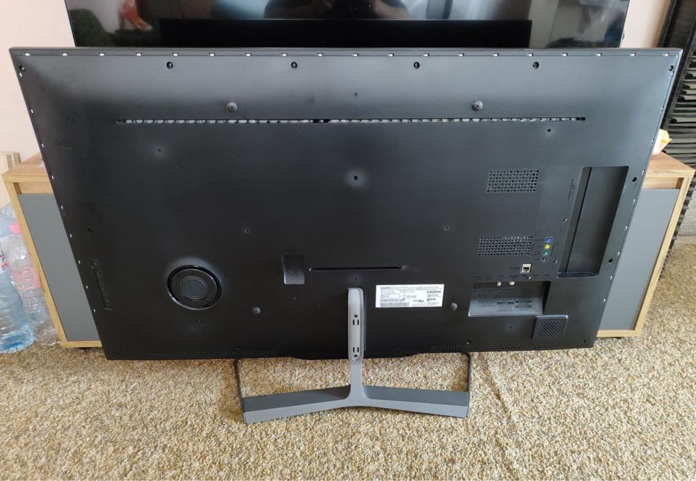 LED 3D Smart TV 47" PHILIPS - 47PFL7008 за части или ремонт