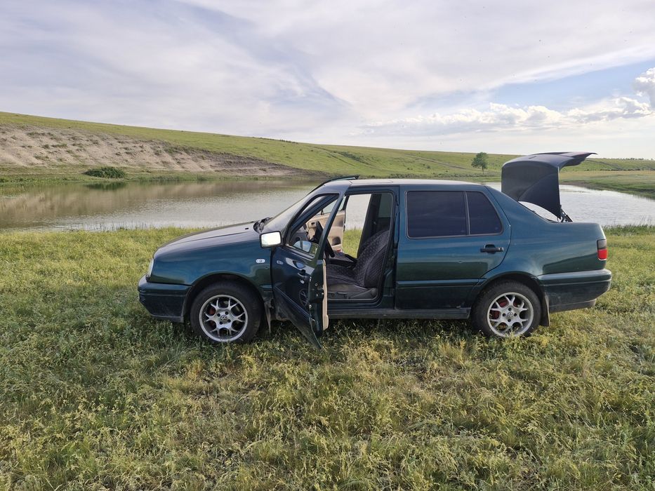 Продам  Volkswagen Vento