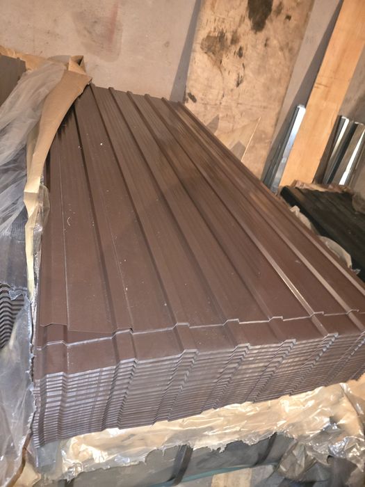 Tabla cutata gri maro roșu zincata