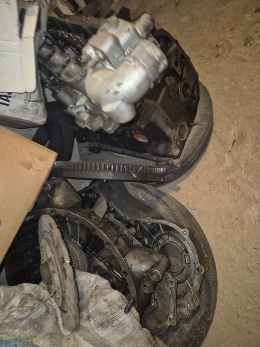 Двигатель от Land Rover Defender 110 TDI.