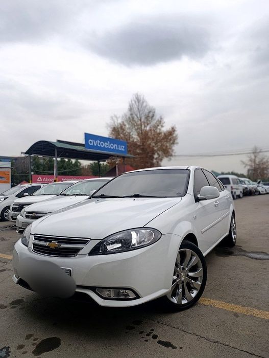 Srochna sotiladi 2020 yil Jentra Lacetti avtomat 3 pozitsiya