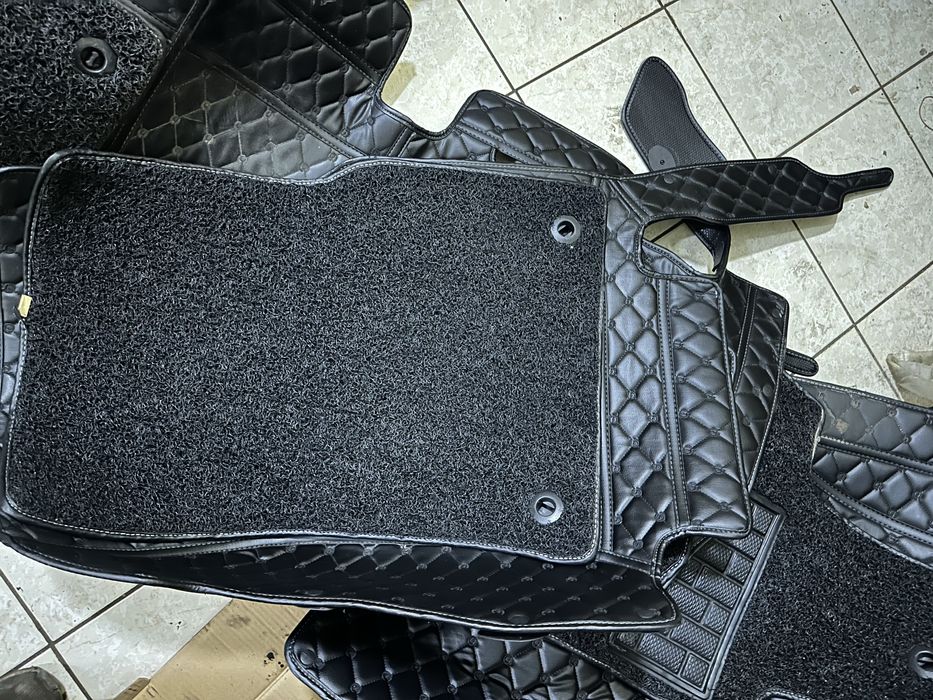 Продается полик на lx570