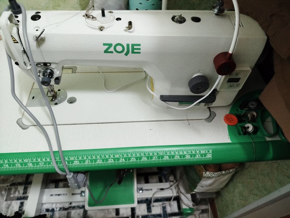 Toʻgʻri chok tikuv moshinasi sotiladi