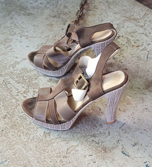 Босоножки летние