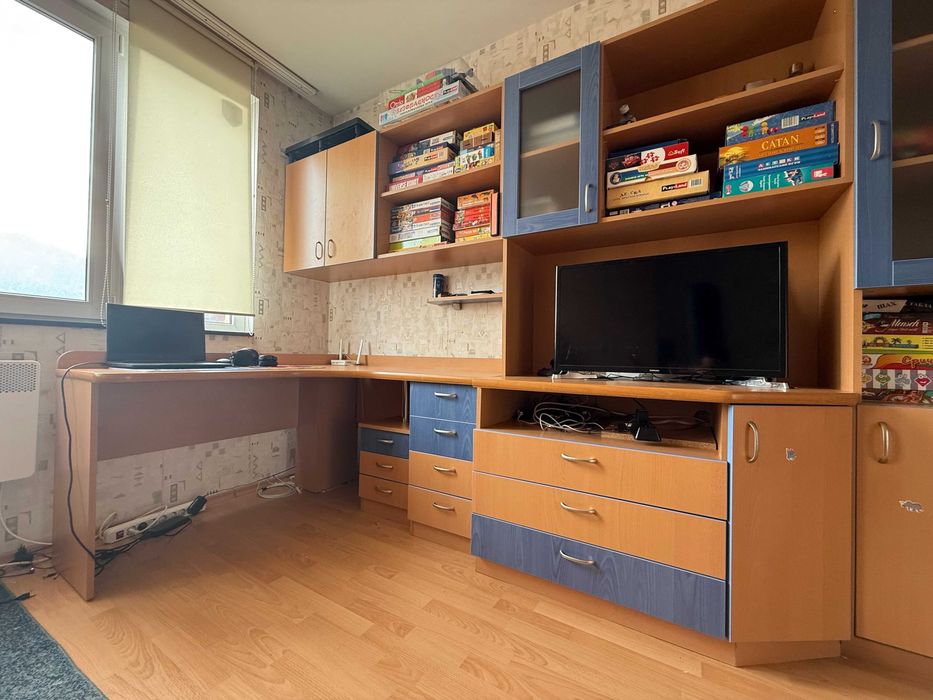 Детска секция по поръчка в отлично състояние