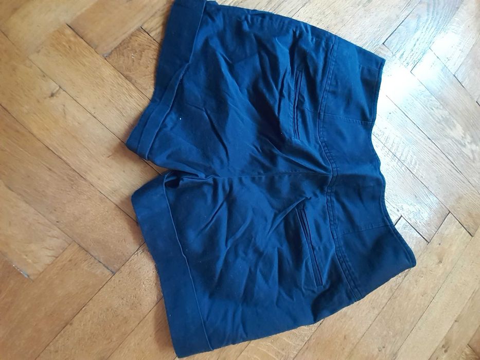 Pantaloni scurți Orsay mărime 36