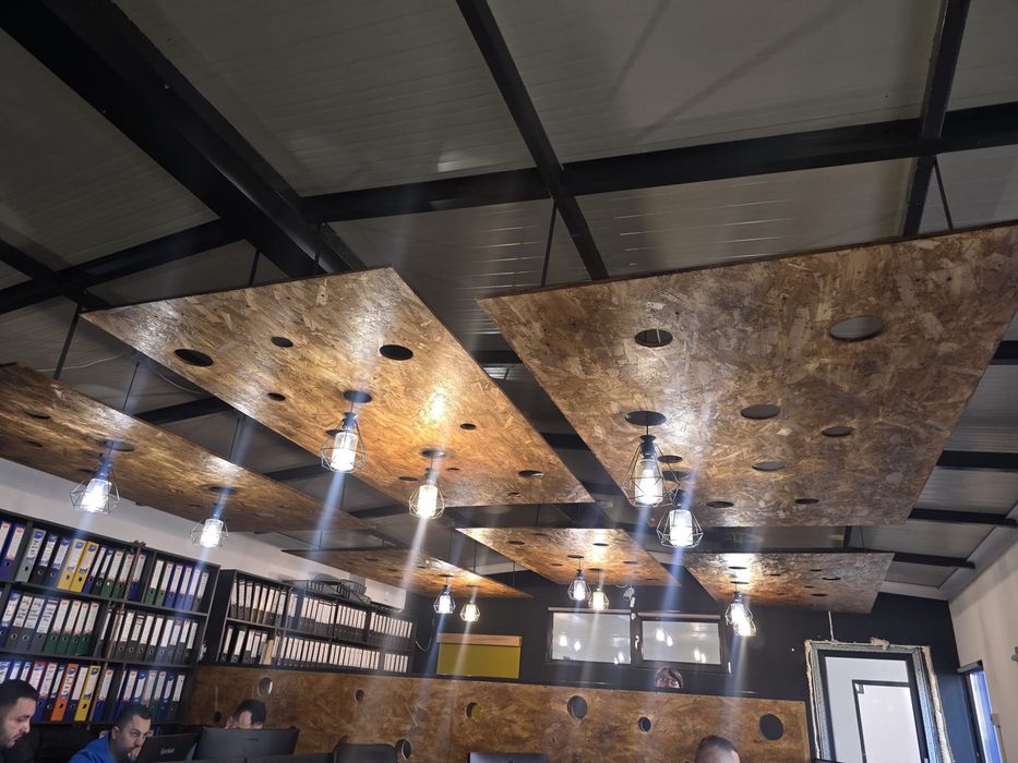 DISG BIROU - TERASA - Vine insotit de instalatia electrica .