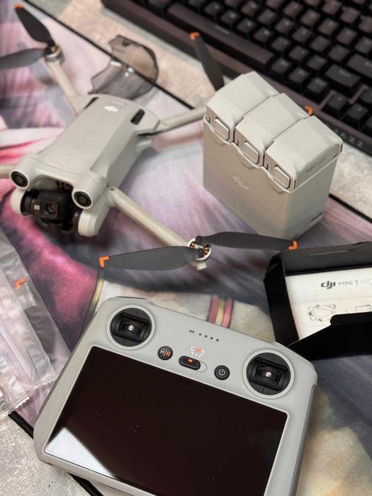 Дрон DJI Mini 3 Pro+ DJI RC + Fly More Combo Plus белый