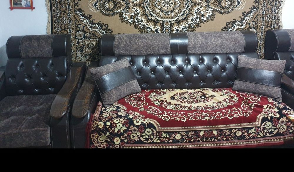 Продам диван и кресла