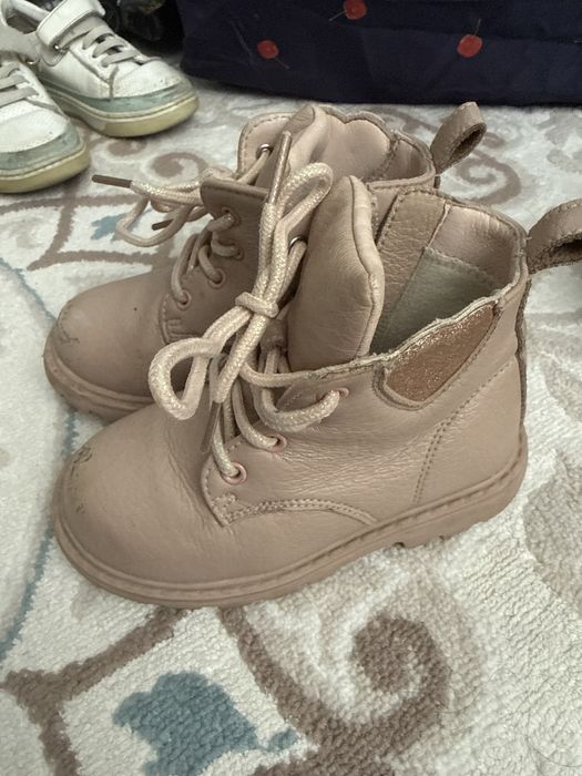 Продаю взрослую и детскую обувь