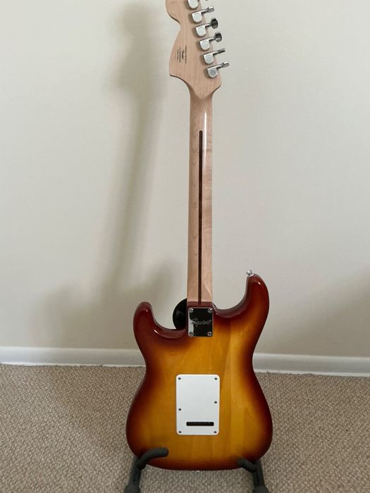 Squier Affinity Stratocater HSS