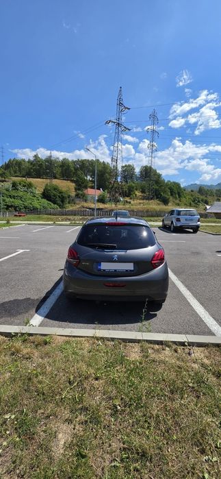 Peugeot 208,1.2,82cp,benzina