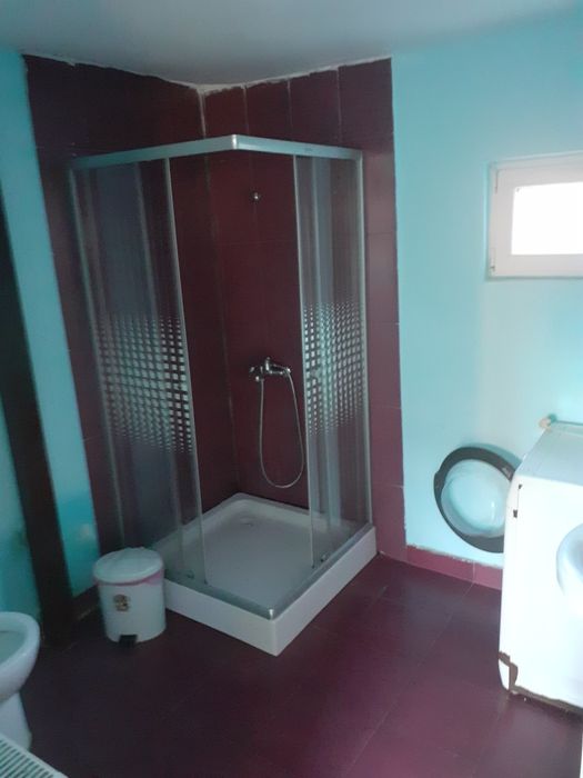 Inchirez o camera la curte