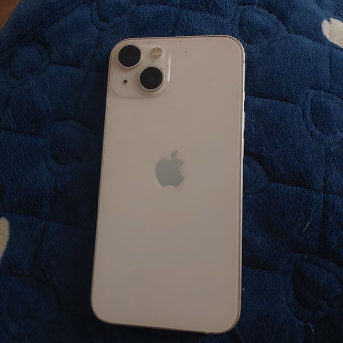 IPhone 13 (128 гб) в хорошем состоянии
