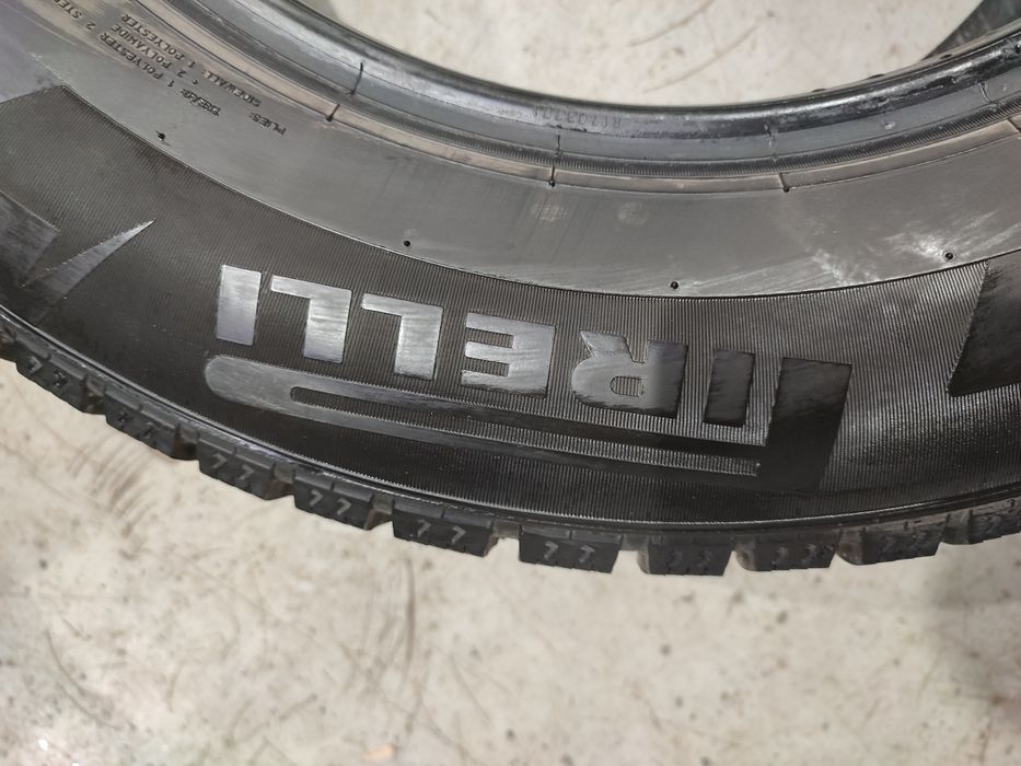 Продам комплект резины 215/65/16