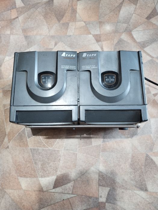 Магнитофон кассетный