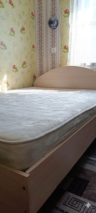 Продам кровать, размер 140*200