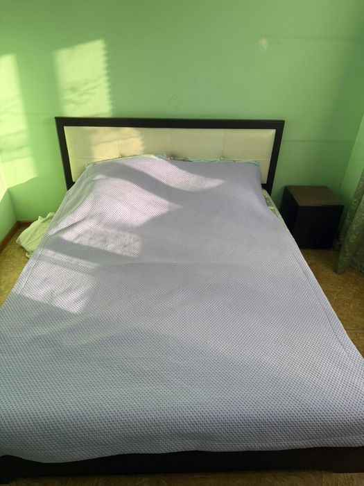 Кровать двуспальная