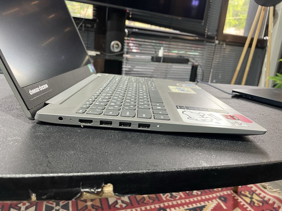 Lenova Ideapad3