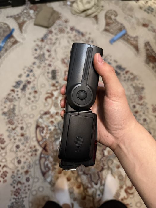 Вспышка Yongnuo 560 IV