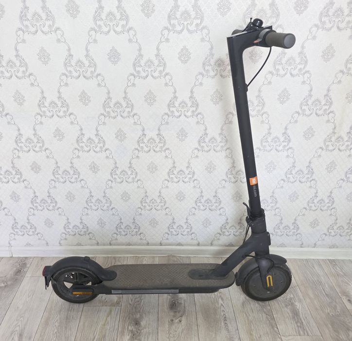 Самокат электро Xiaomi состояние хорошее