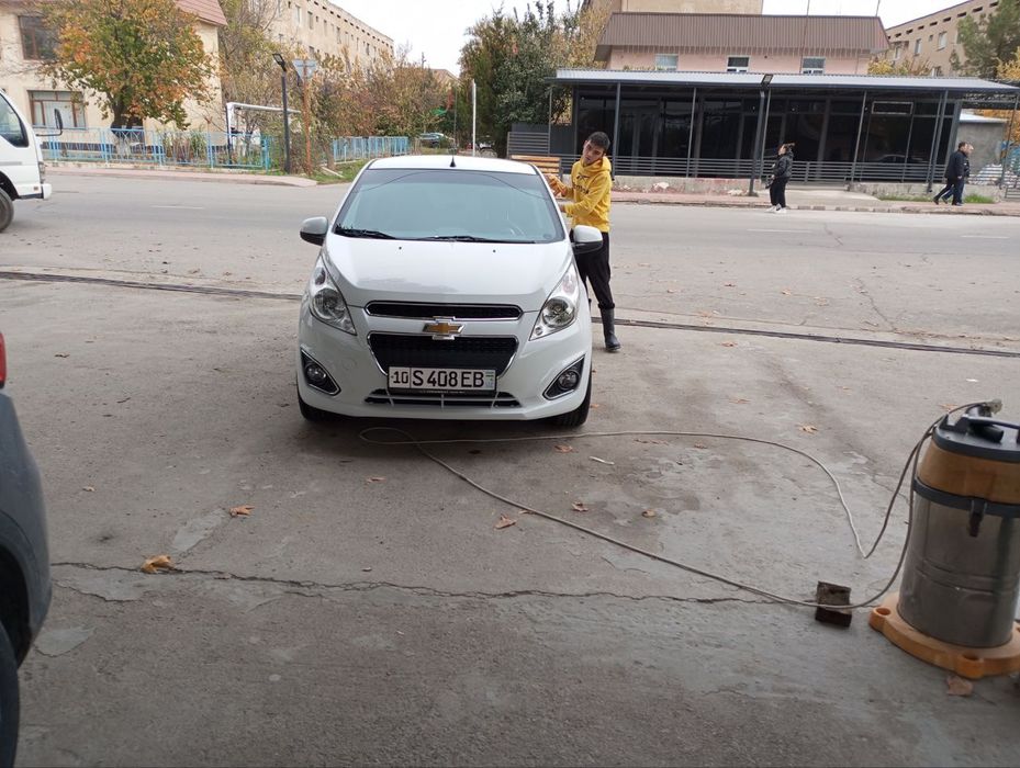 Спарк сотилади газда