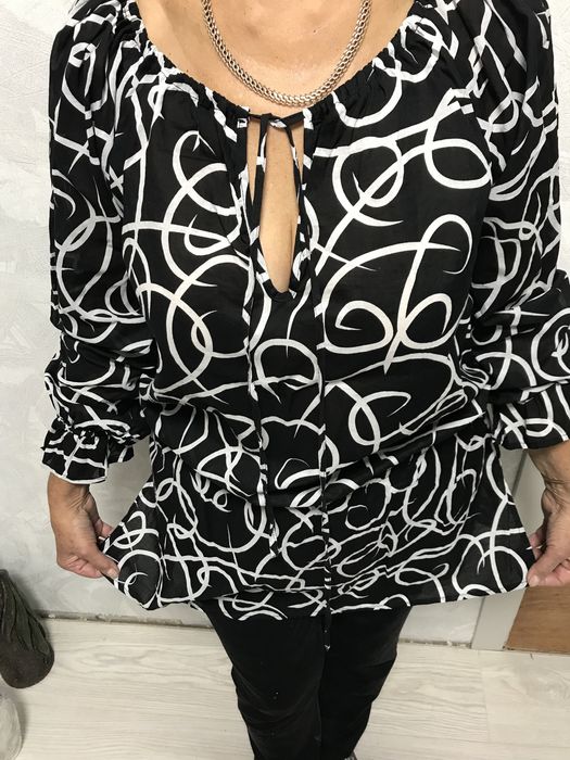 Продам женские кофточки.