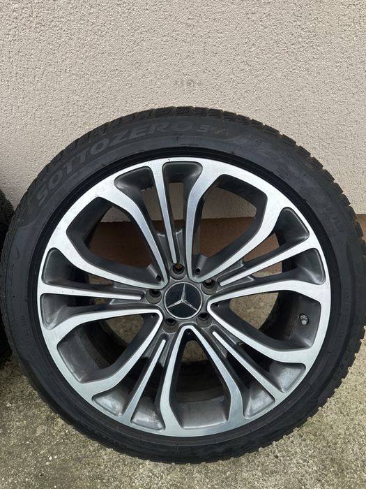 Jante Mercedes originale pe 19” cu anvelope de iarna Pirelli 245/45R19