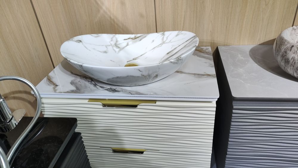 Ossoceramics. Mebel PVC. Dush i rakovina smisitel