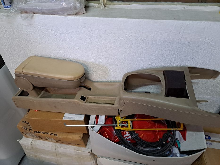 Дръжка и подлакътник за пасат Б5 и Б5.5