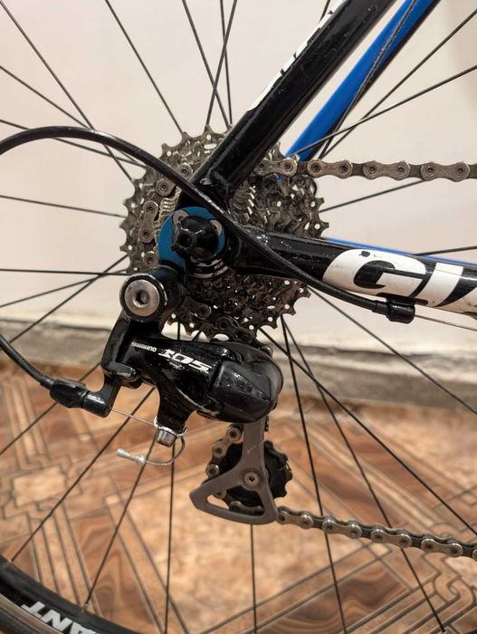 Bicicletă cursieră Giant TCR 1, Echipare Shimano 105, Cadru Aluminiu