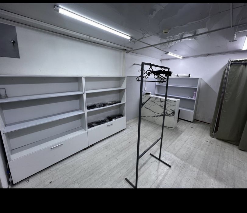 Продам будик в базаре жетису с мебелью