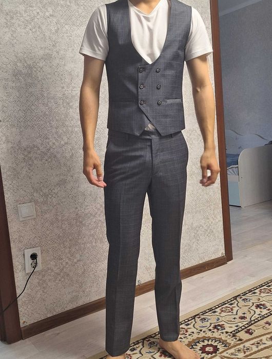 Продам костюм мужской