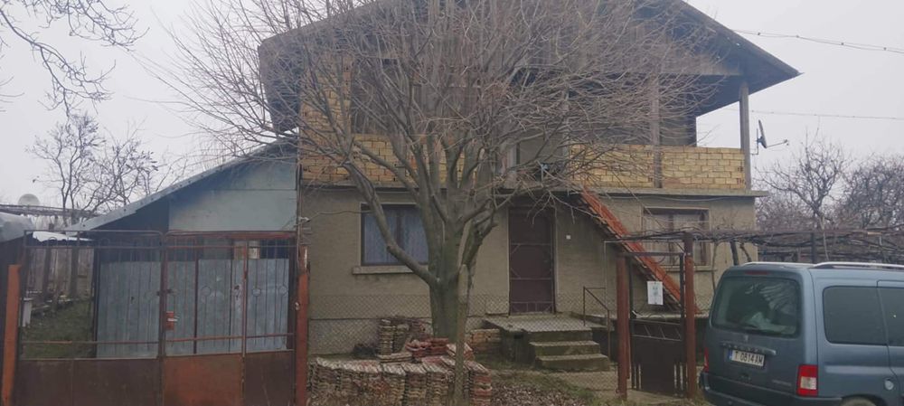 Двуетажна къща в с.Илийно 70 000 евро