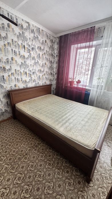 Продам спальный гарнитур 30 000