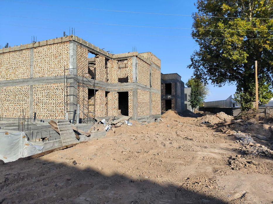 Qibrayda «Hi-Tech Village» kotejlari sotuvda