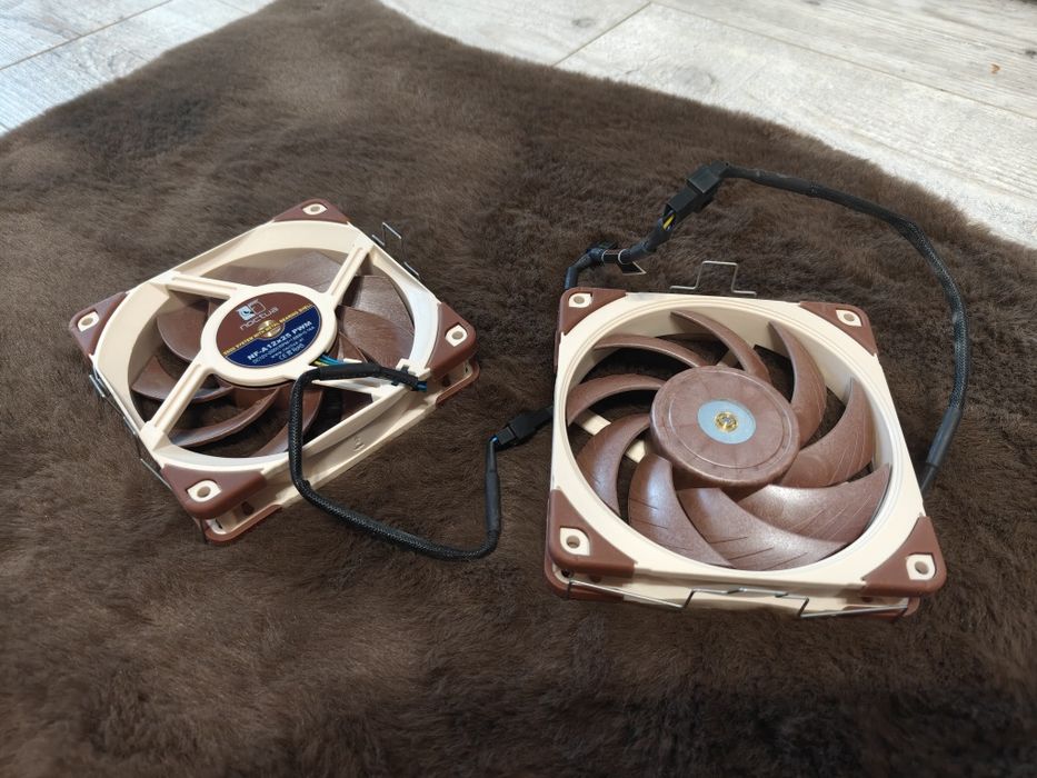 Cooler CPU Noctua NH-U12A cu 2 ventilatoare Noctua