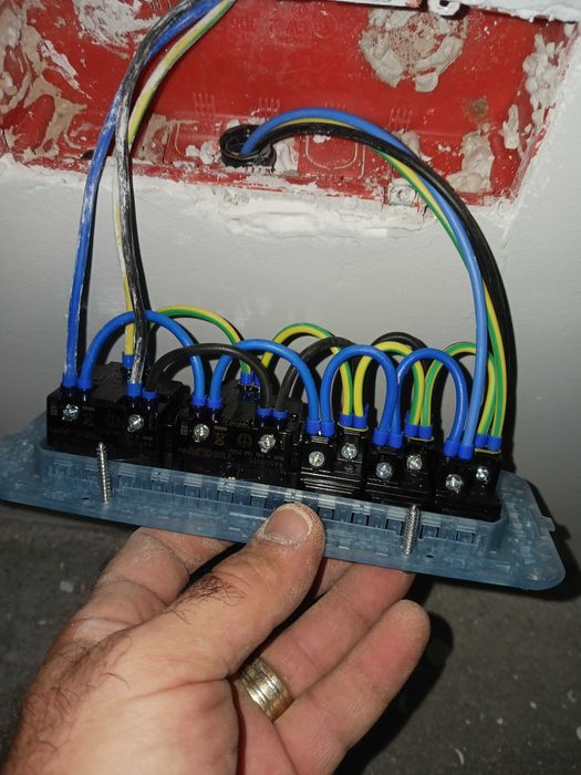 Electrician Calificat