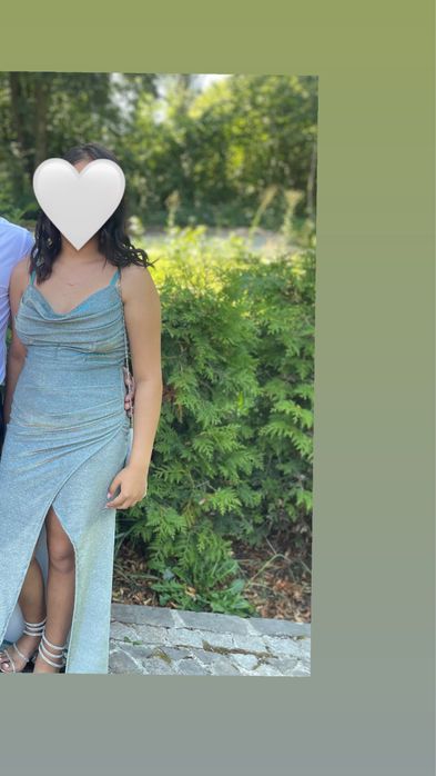 Rochițe purate o singura data toate trei,in stare perfecte toate trei. In privat pentru mai multe defalii