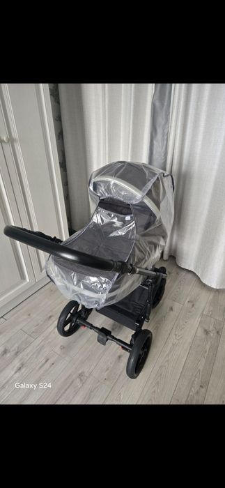 Продам коляску Adamex 2 в 1,