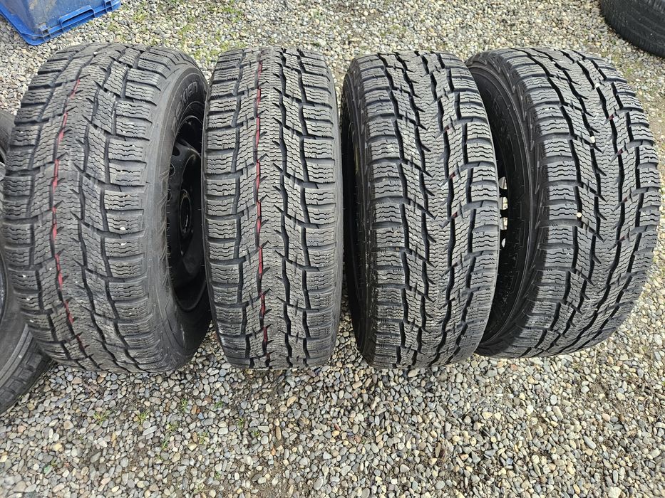 Cauciucuri genți ford transit iarna 215 65 15C anvelope