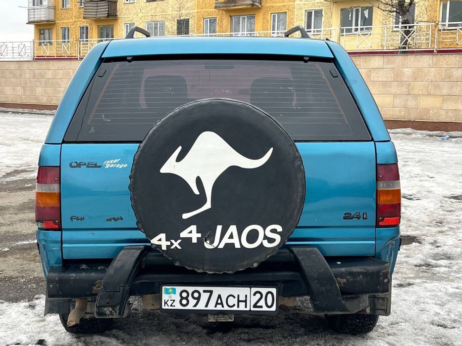 Opel fronterra 1993 2,4i