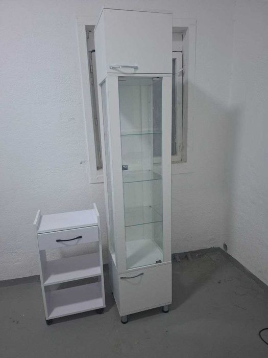 Mebel sotiladi, narxi 1mln 300 ming yangi holatda,