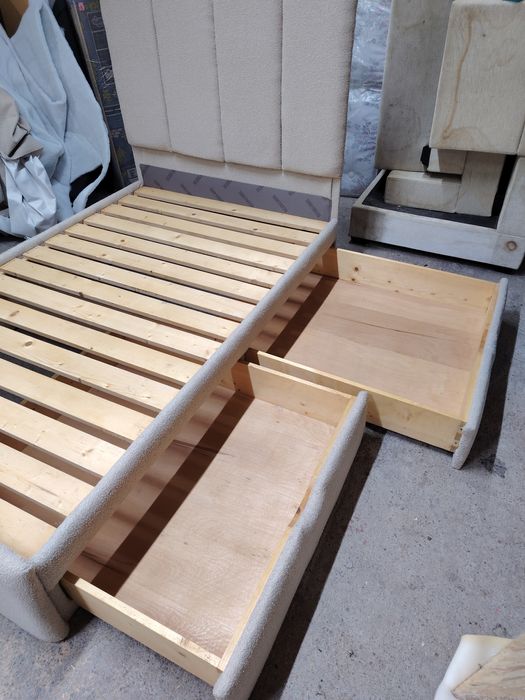 Pat matrimonial cu saltea