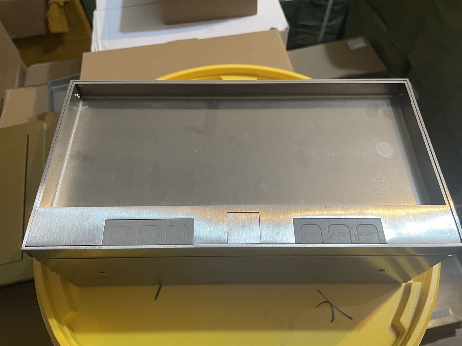 Напольный люк нержавейка