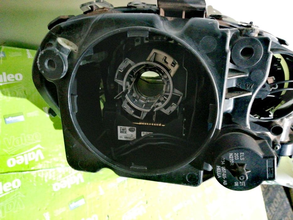 Фар фарове за Mercedes ML W164 / Мерцедес МЛ W164 Bi-Xenon AFS.