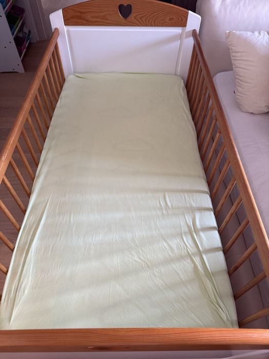 Vand patut bebe cu saltea cocos si premergator