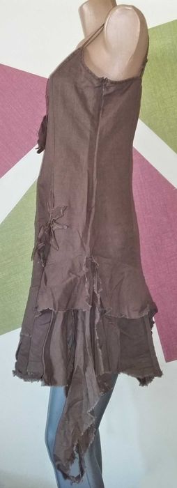 Rochie Unicat din in cu aplicatii florale franjurate volane asimetrice