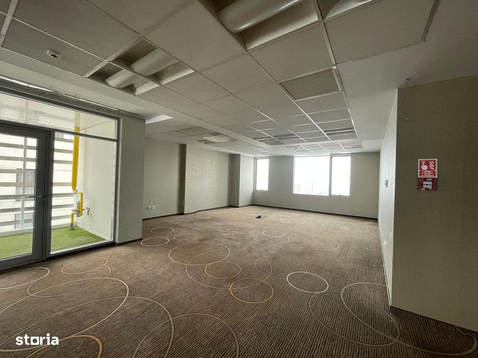Inchiriez spatiu birouri clasa A, in Pitesti, ultracentral, open-space